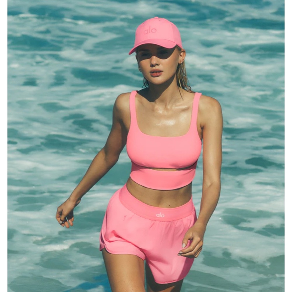 ALO Yoga Neon Bubblegum Pink Match Point Shorts NWT XS - Picture 6 of 9